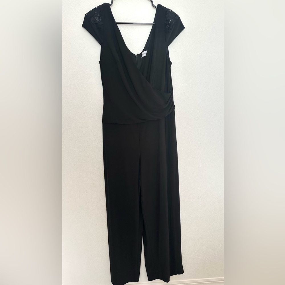 Jumpsuit with lace, capped sleeves